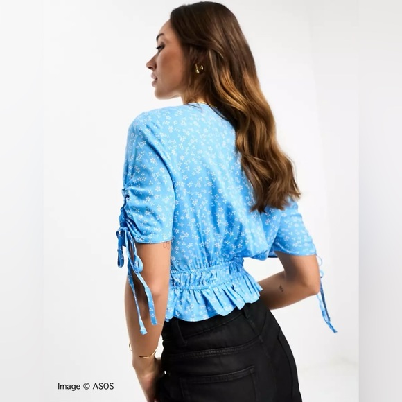 New in package V-Neck Tea Blouse Ruched Waist Peplum Hem Size 2 - Picture 3 of 5